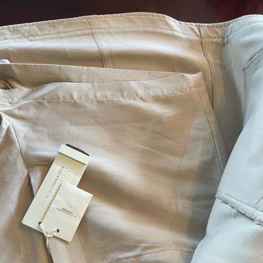 BCBGMaxAzria Women's Beige Cargo Shorts - Picture 3 of 4